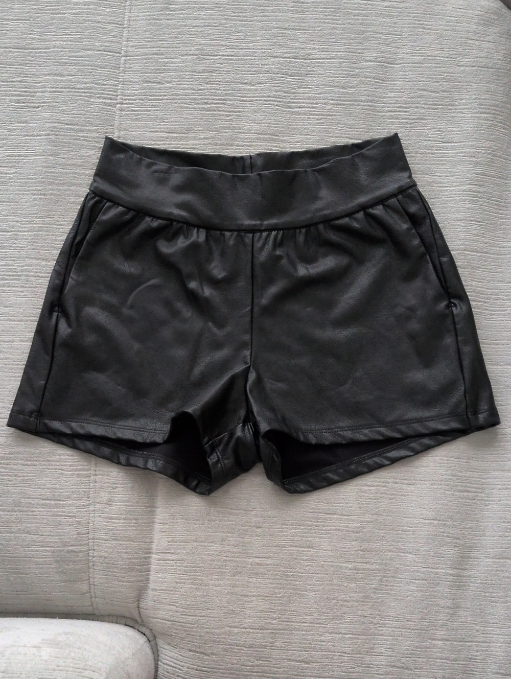 Commando Faux Leather Relaxed Short Black